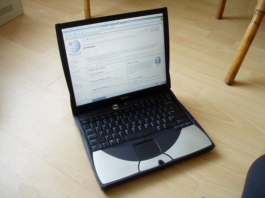A Dell Inspiron laptop of the same generation as the 510m